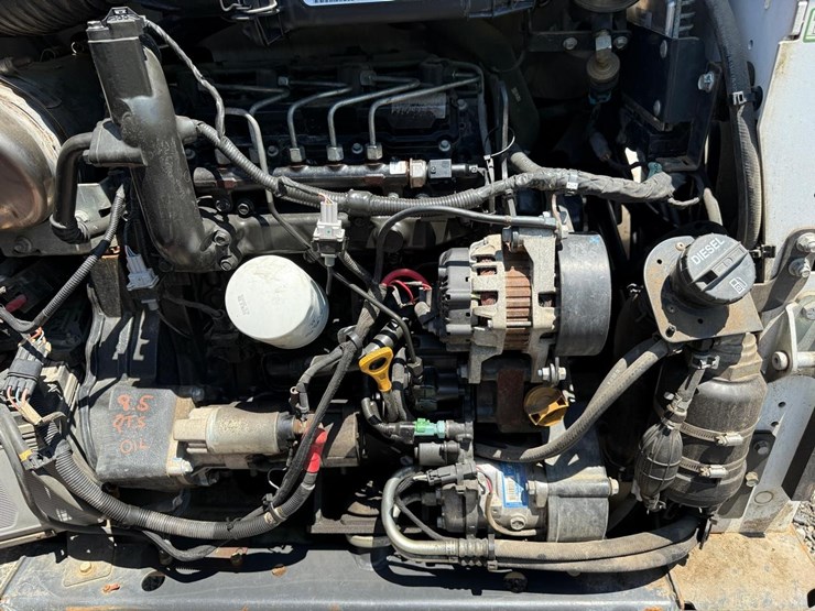 bobcat-s570-image-13