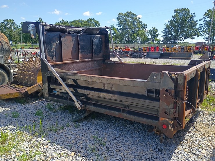 2009-warren-10-ft-image-2