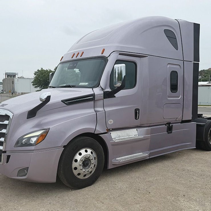 2023 FREIGHTLINER CASCADIA 126