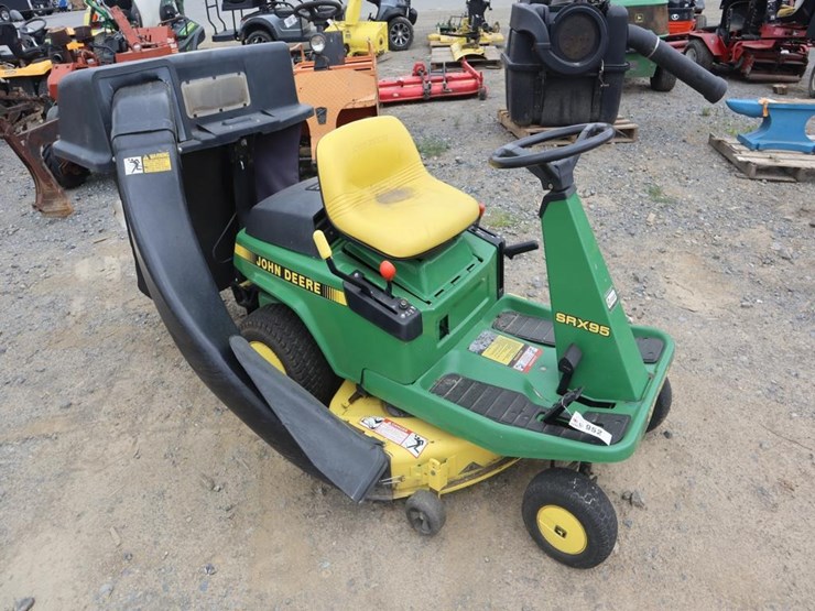 john-deere-riding-mower-image-1