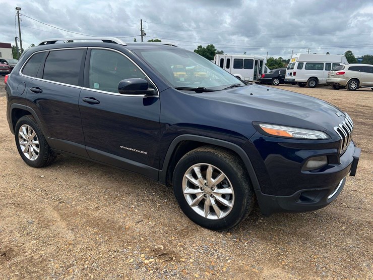 2015-jeep-cherokee-limited-image-4