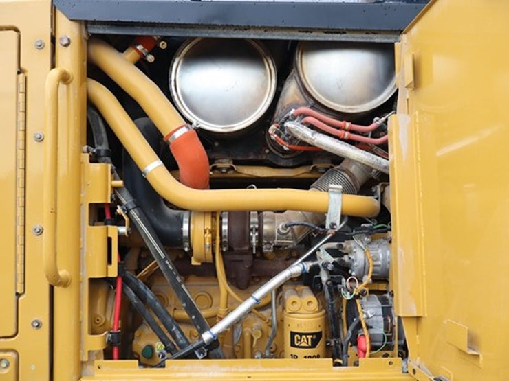 2016-caterpillar-140-image-20