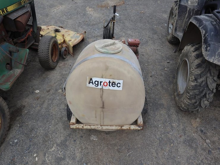sprayer-on-2-wheeled-cart-image-6