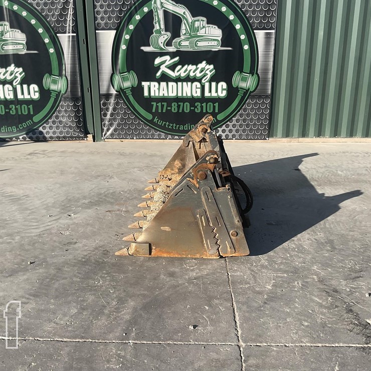 2022 BOBCAT 4IN1
