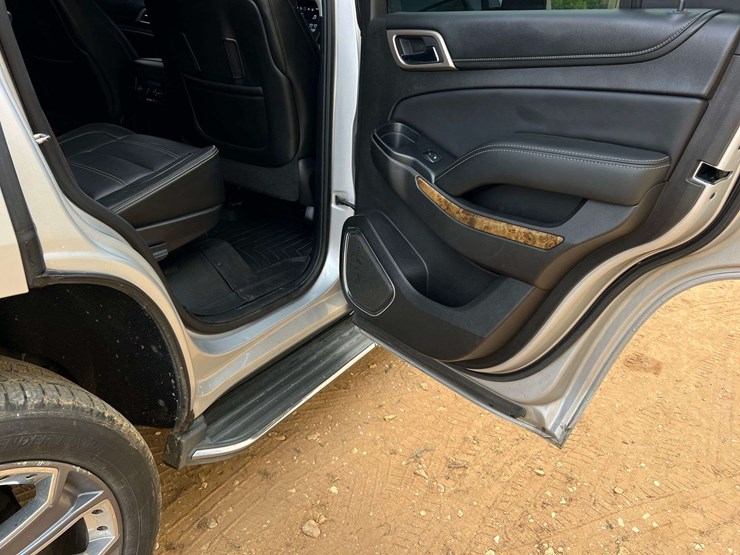 2016-gmc-yukon-denali-image-23