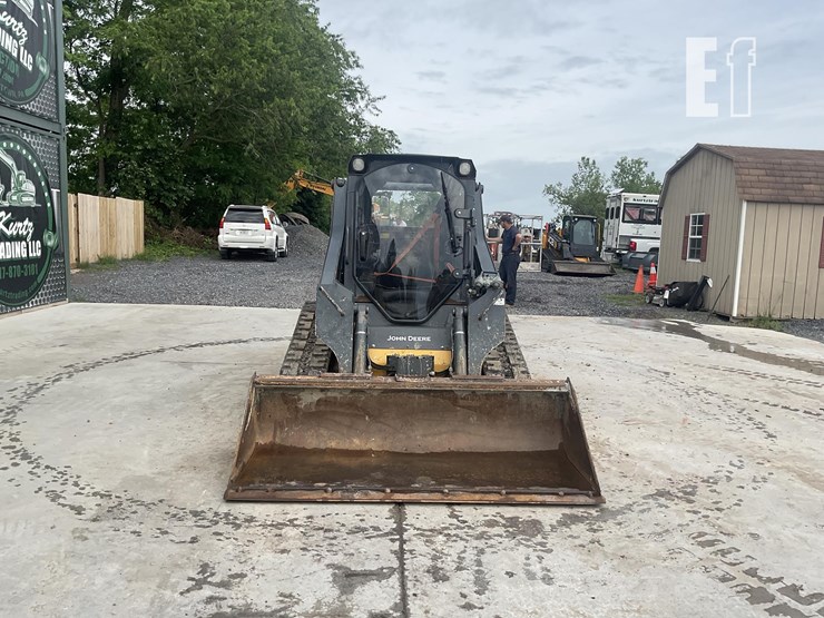 2017-deere-317g-image-7