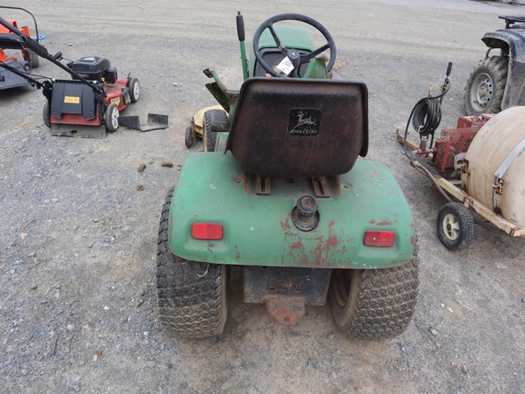 john-deere-216-image-7