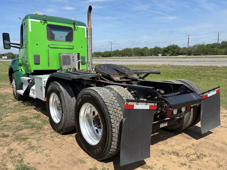 2020-kenworth-t880-image-6