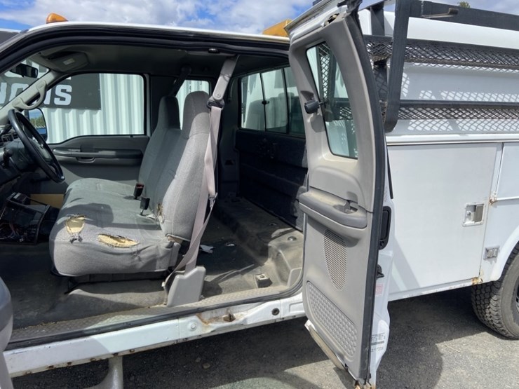 2001-ford-f350-xl-image-25