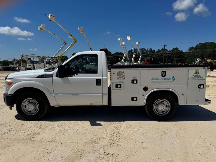 2016-ford-f250-xl-image-8