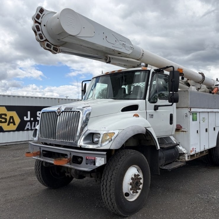 2003 INTERNATIONAL 7300