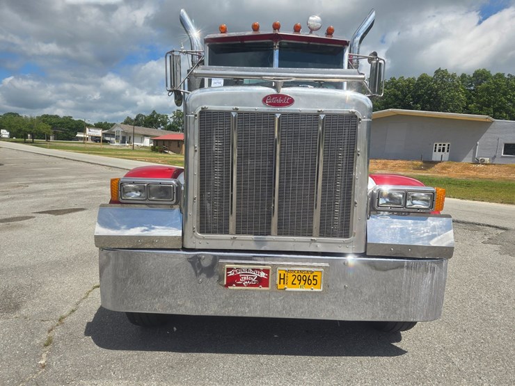 2004-peterbilt-378-image-28