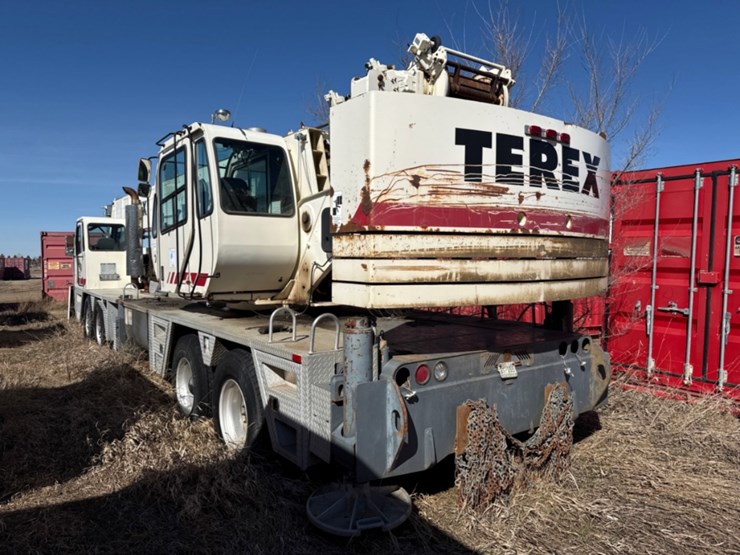 terex-2300-terex-60-ton-crane-image-3