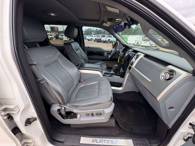 2012-ford-f150-platinum-image-21