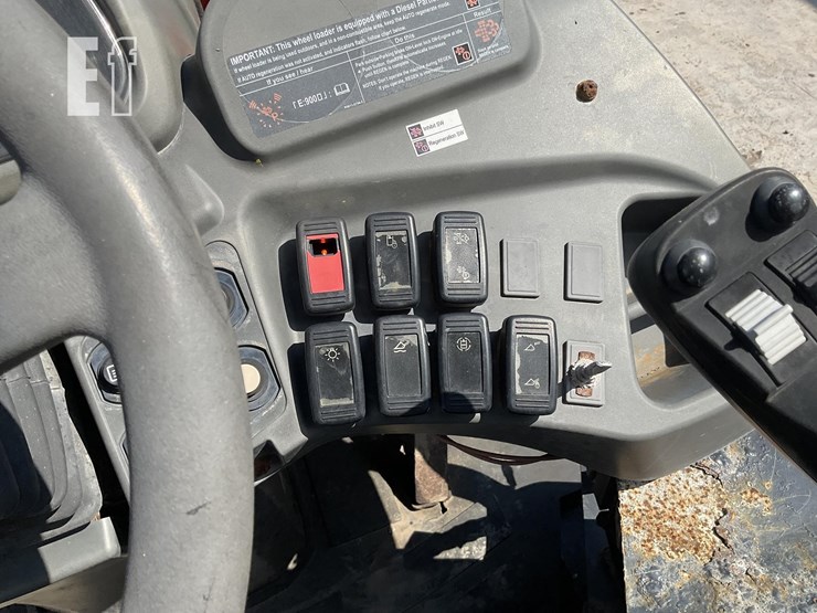 2020-kubota-r630-image-14