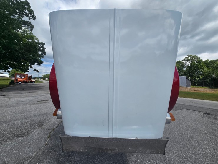 2004-peterbilt-378-image-40