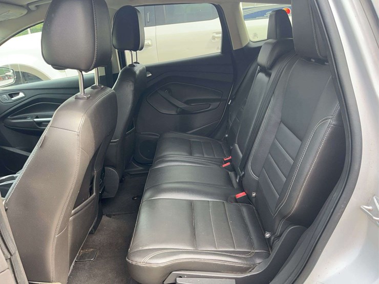 2014-ford-escape-image-16