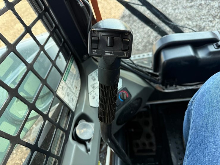 bobcat-s570-image-25