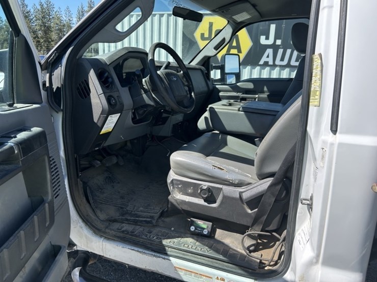 2012-ford-f550-sd-image-34