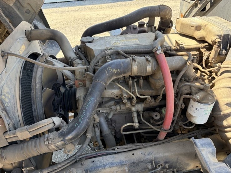 2001-isuzu-frr-image-10