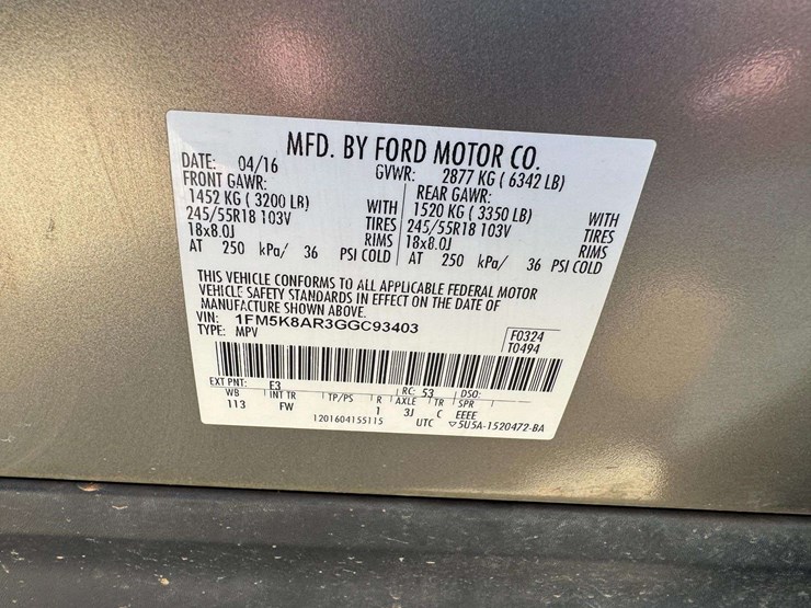 2016-ford-explorer-image-31