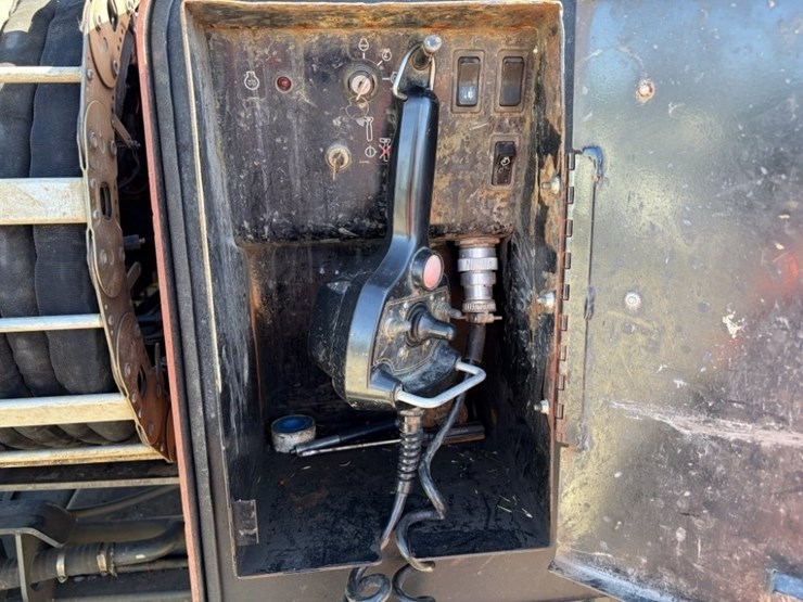 ditch-witch-jt3020-mach-1-image-32