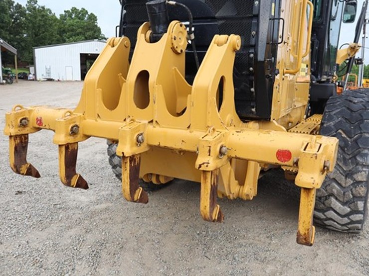 2016-caterpillar-140-image-42