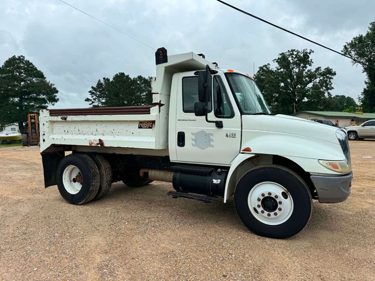 2006-international-durastar-4200-image-11