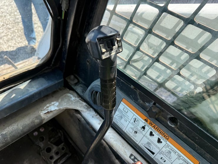 bobcat-s300-image-22