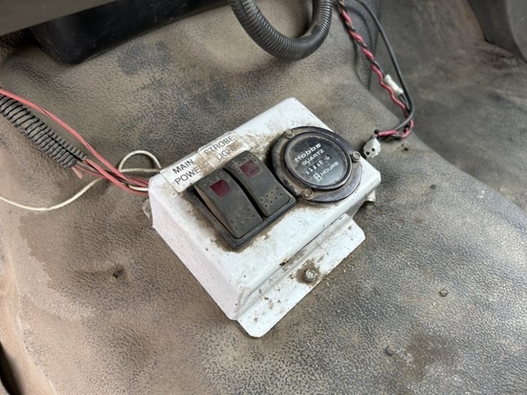2005-ford-f550-image-23