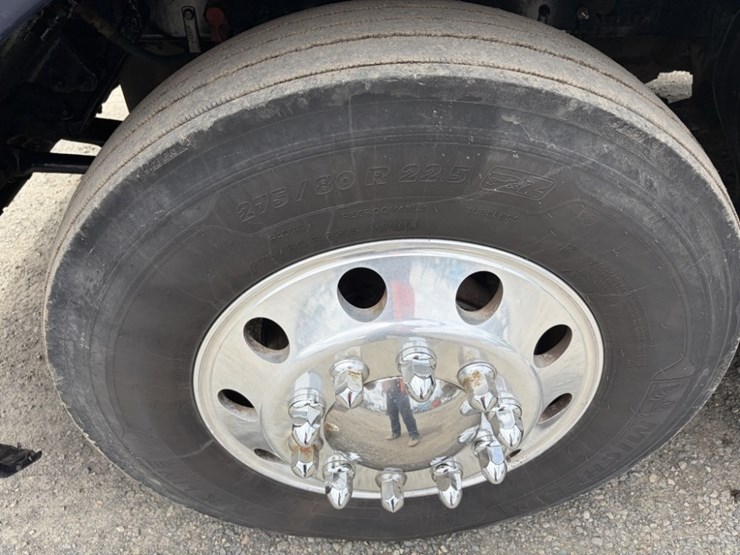 2016-kenworth-t680-image-18