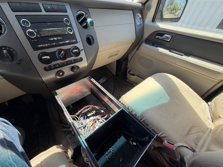 2008-ford-expedition-xlt-image-33