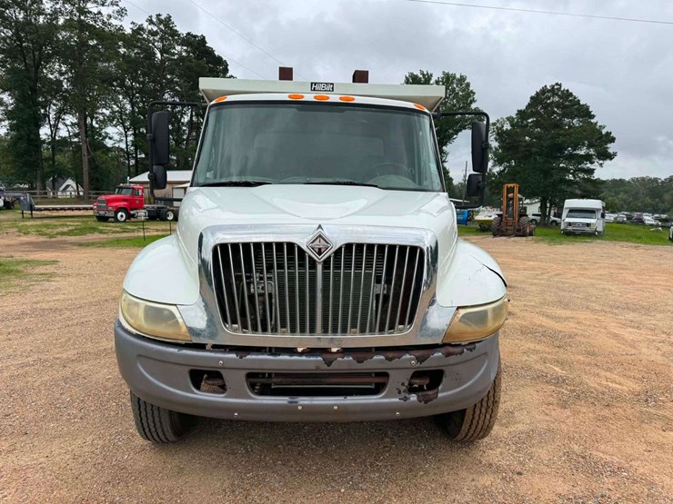 2006-international-durastar-4200-image-4