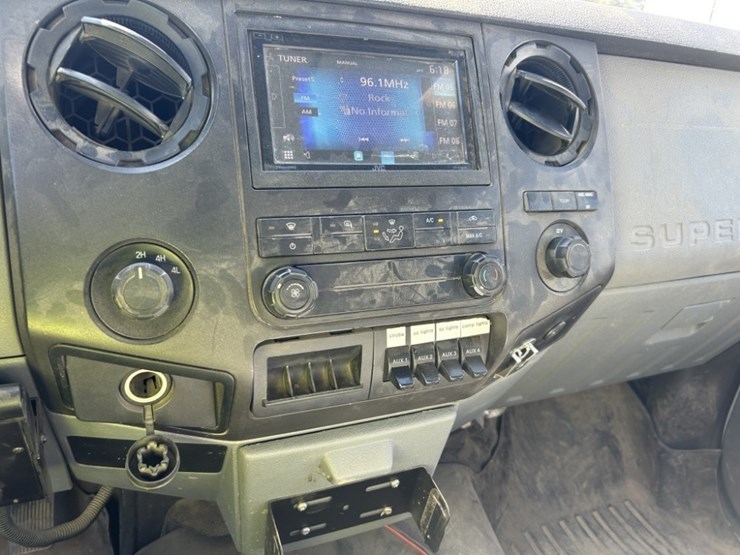 2012-ford-f550-sd-image-44