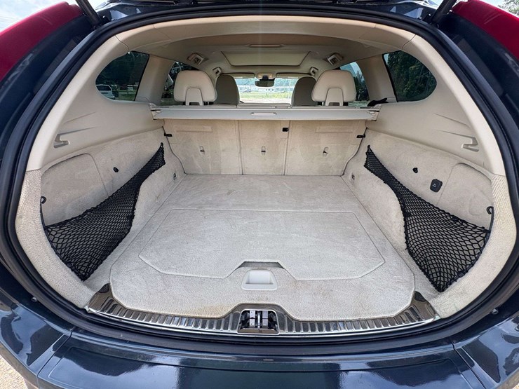 2016-volvo-xc60-image-19