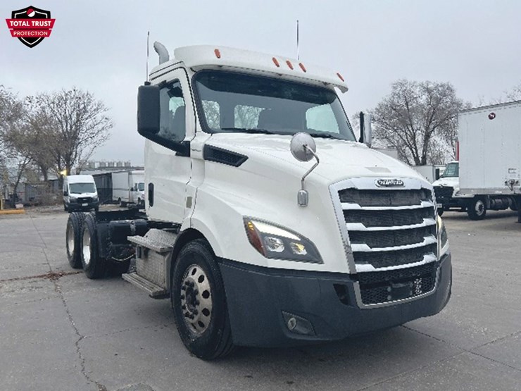 2019-freightliner-cascadia-116-image-1