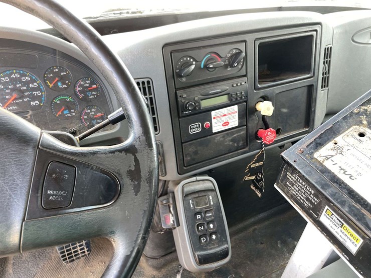 2008-international-durastar-4300-image-13