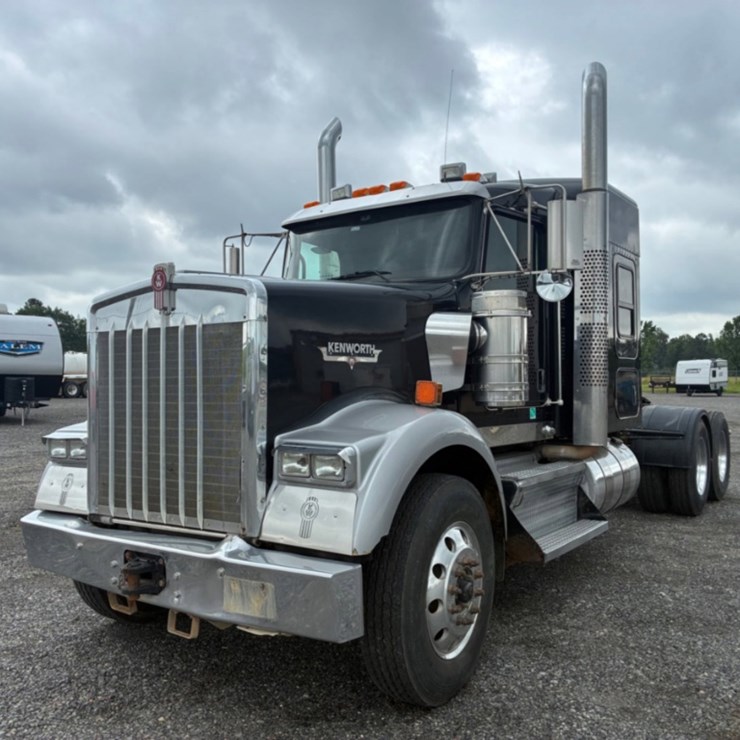 2018 KENWORTH W900