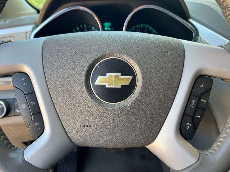 2012-chevrolet-traverse-image-34