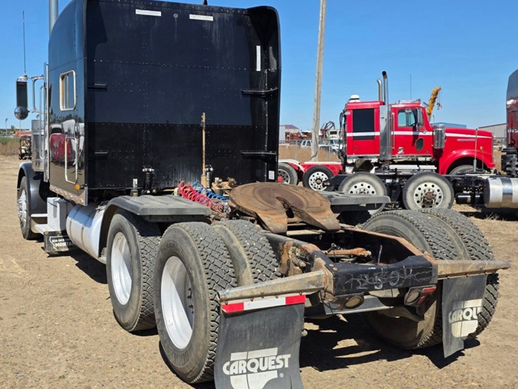 2013-peterbilt-388-image-7