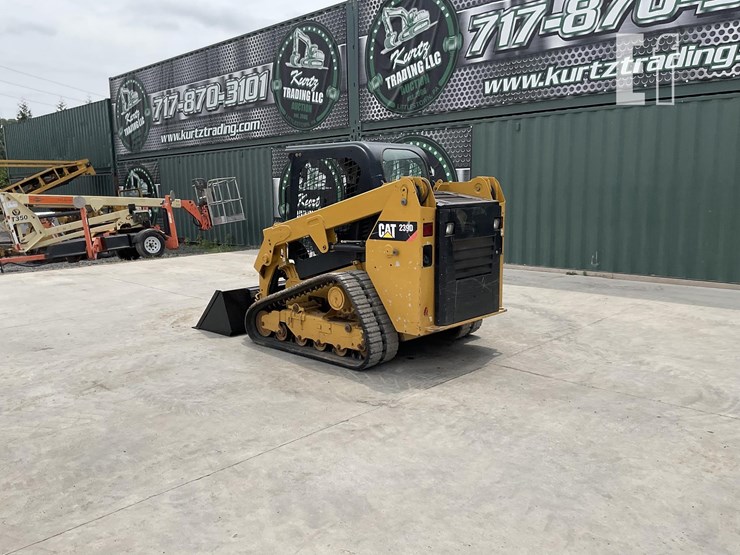 2018-caterpillar-239d-image-2
