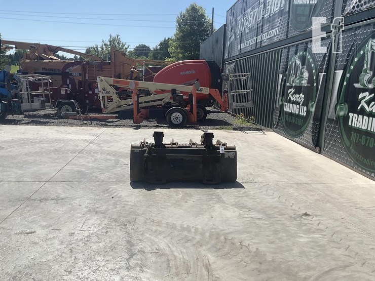 bobcat-68"-grapple-image-2