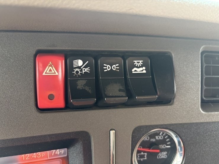 2016-kenworth-t680-image-39