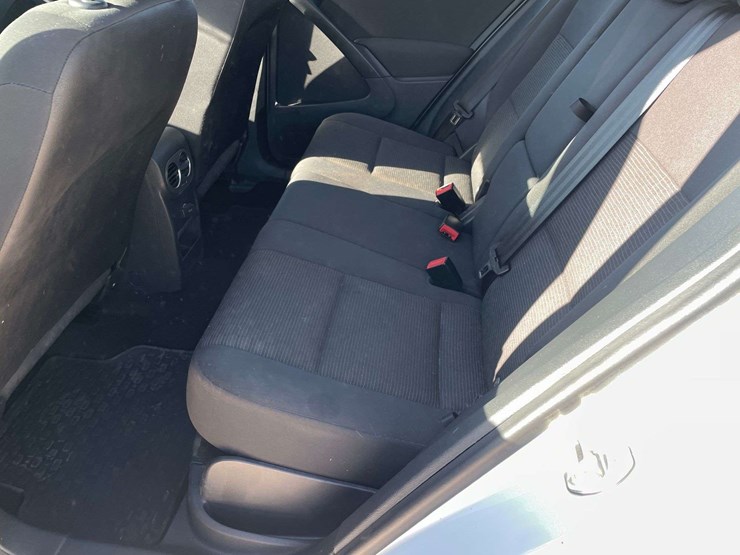 2017-volkswagen-tiguan-image-14