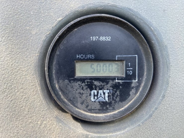 2004-caterpillar-420d-image-18