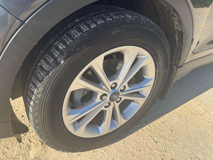 2019-ford-escape-se-image-24