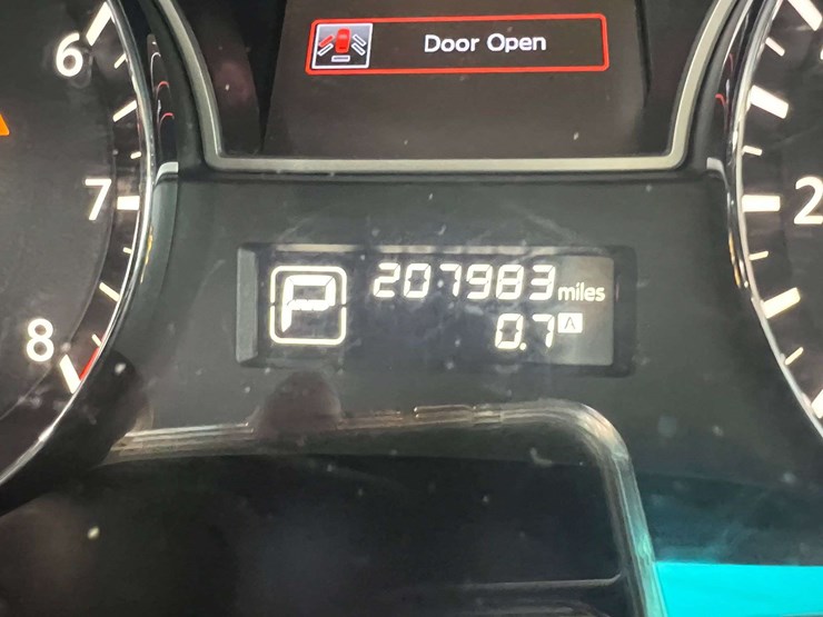 2015-nissan-pathfinder-image-28