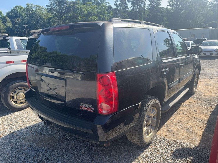 2008-gmc-yukon-image-4