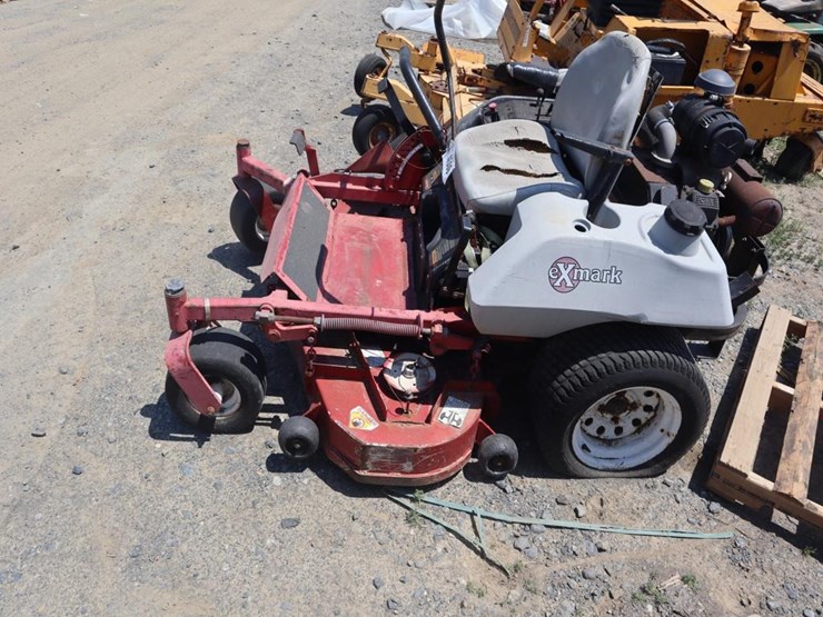 exmark-zero-turn-mower-image-5