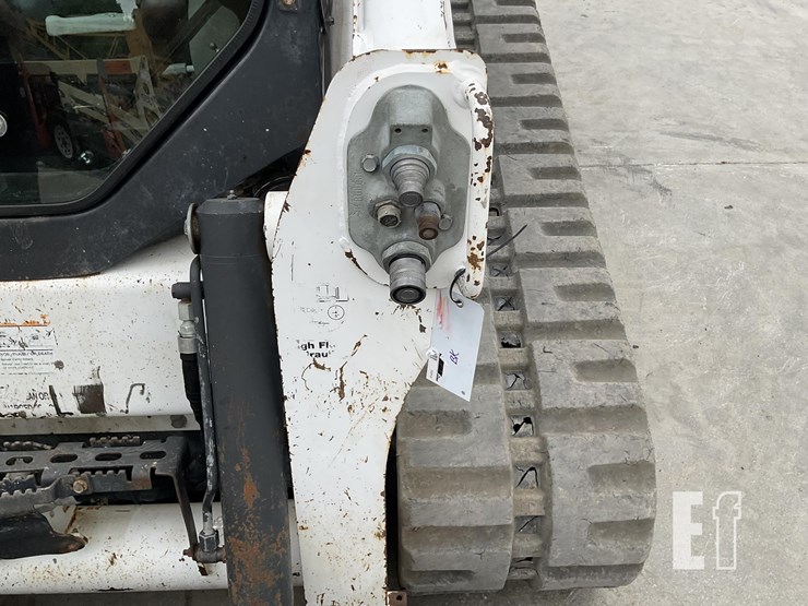 2021-bobcat-t740-image-14
